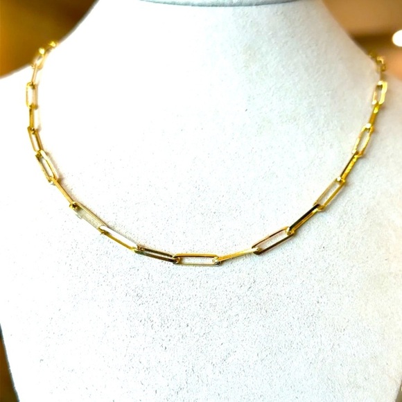 ✨New Gold PlatedNecklace Medium Paper Clip17” GIFT BOX ✨